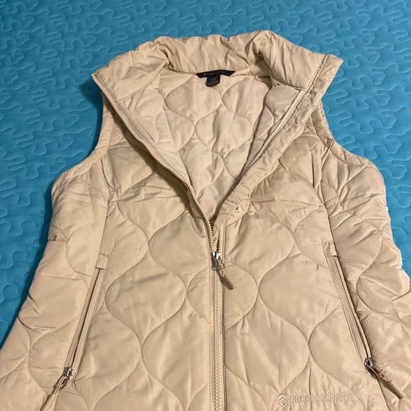 SALE!!! Free country vest - Picture 3 of 7